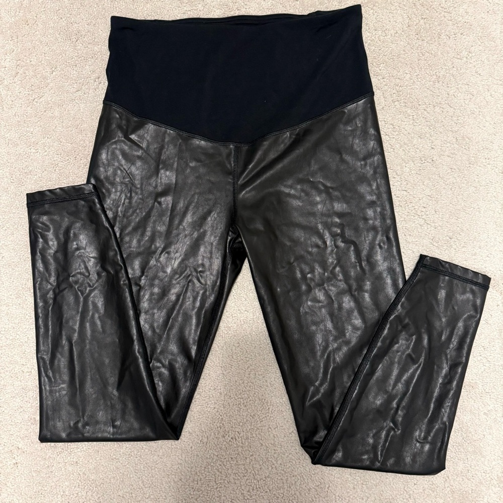 Gap Fit Maternity Pants Womens Small Black Faux Leather Pull On Stretch